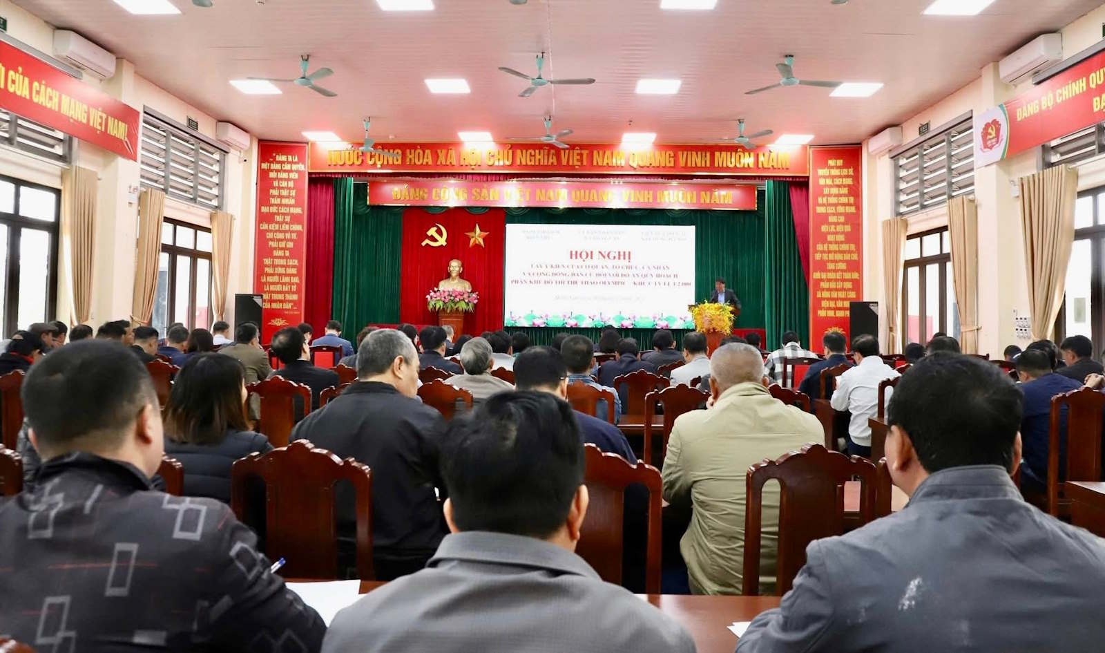 Hội nghị lấy ý kiến cộng đồng về Quy hoạch Phân khu Đô thị Thể thao Olympic – Khu C (1/2000)