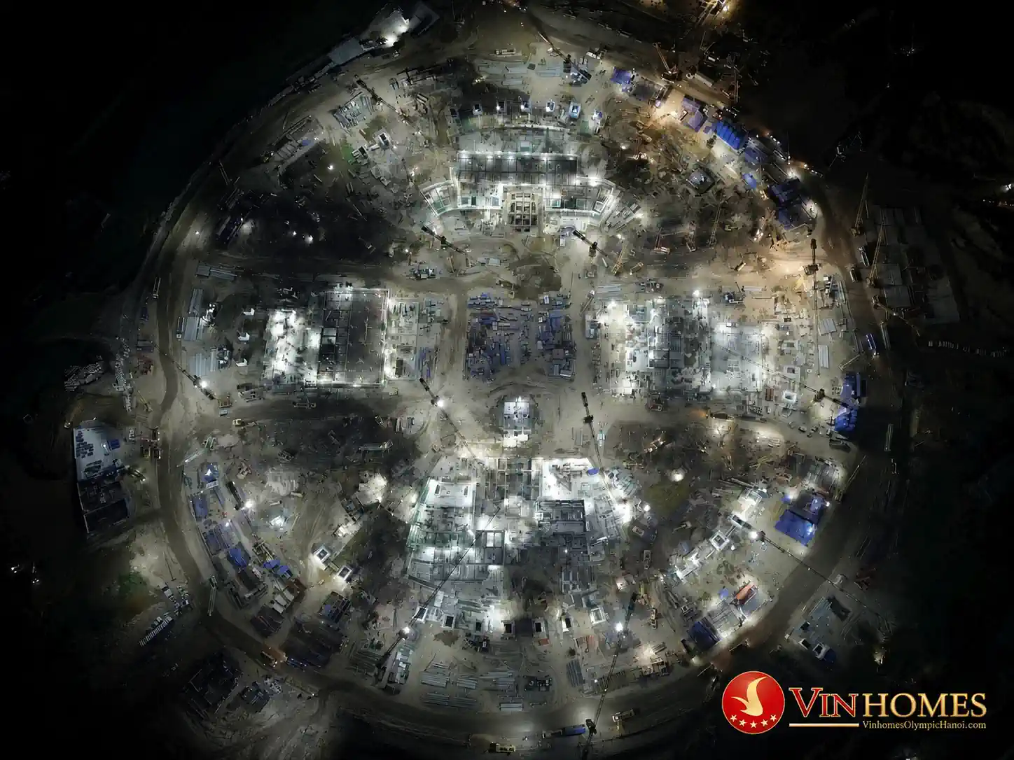 Công trường sân vận động Hùng Vương thi công ban đêm