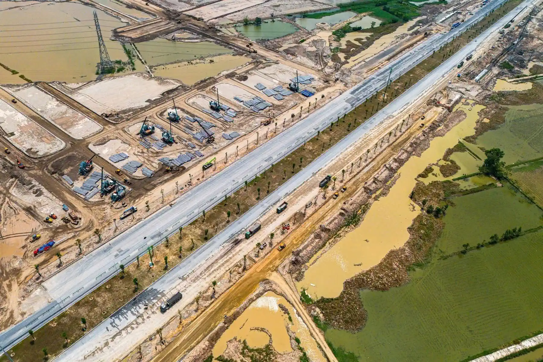 Ép cọc biệt thự liền kề Vinhomes Olympic đại lộ 120m