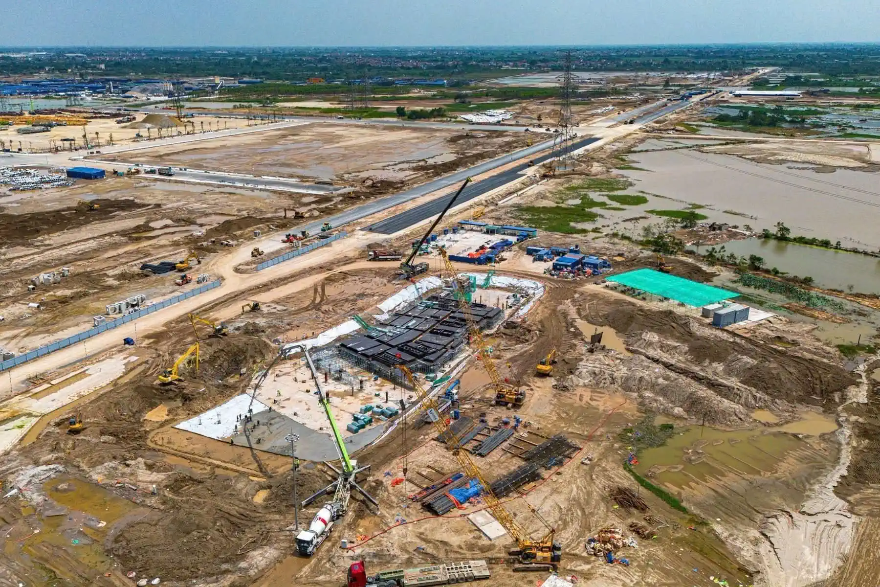 Tiến độ Vinhomes Olympic tháng 9/2026: Biệt thự, liền kề ép cọc